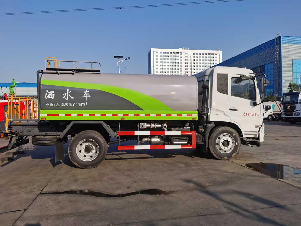 重庆绿化喷洒车与饲料车配置详解